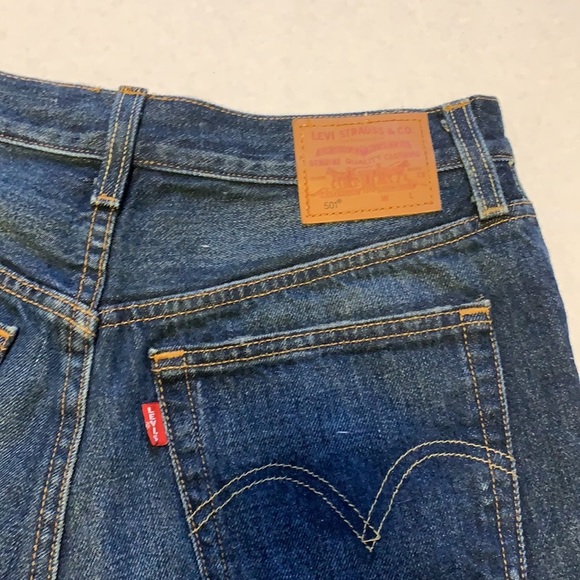 Levi’s High Waisted Dark Denim Cutoff Shorts - Women’s Size 27 - Picture 5 of 6